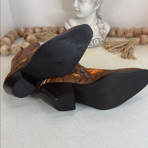 DIBA TRUE Cains Ville Embroidered Western Boot (Women) Size 6:5 - Picture 8 of 11